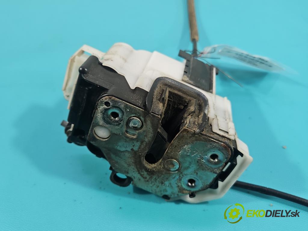 Peugeot Bipper 1.4 hdi 68 HP manual 50 kW 1399 cm3 5- zámok predné pravý 1357552080