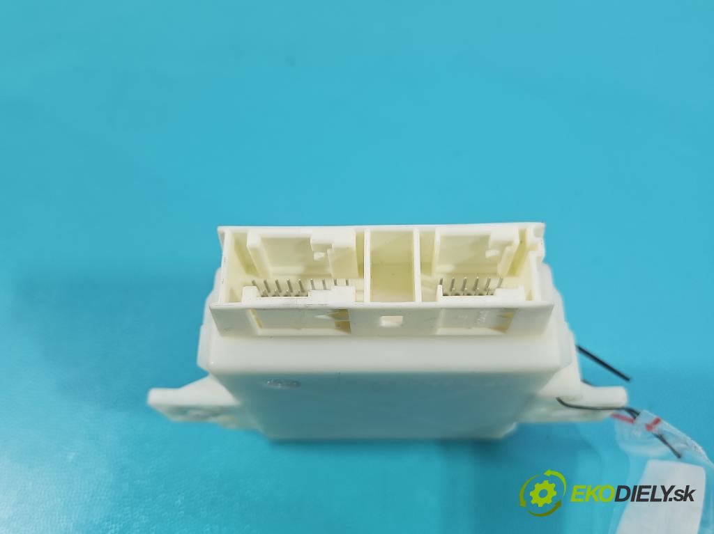 Mercedes GL II X166 2012-2015 4.7 V8 278928 340KM: automatic 250 kW 4663 cm3 5- riadiaca jednotka parkovaní: A1669007507