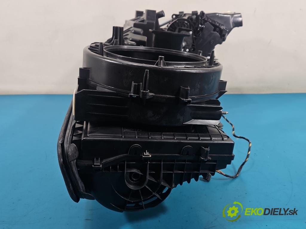 Mercedes GL II X166 2012-2015 4.7 V8 278928 340KM: automatic 250 kW 4663 cm3 5- radiator T1012426X (Radiátor kúrenia)