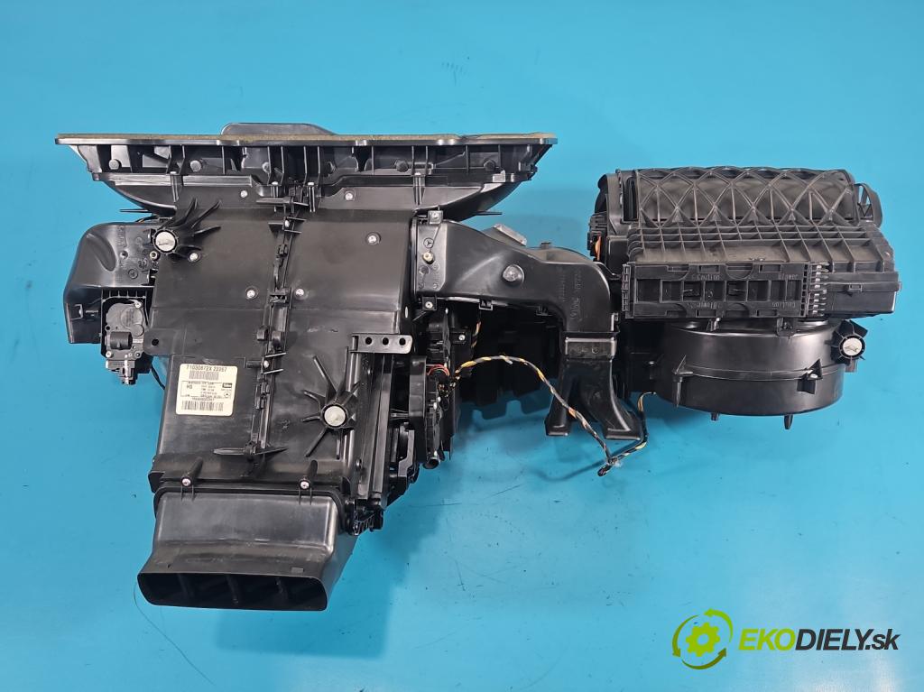Mercedes GL II X166 2012-2015 4.7 V8 278928 340KM automatic 250 kW 4663 cm3 5- radiátor T1012426X (Radiátor topení)