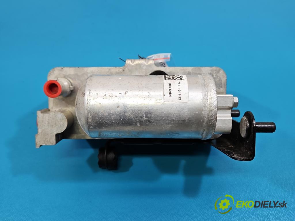 Bmw iX1 U11 0.0 elektrický: 272 HP automatic 200 kW 1 cm3 5- Výparník: klimatizácie 24104210