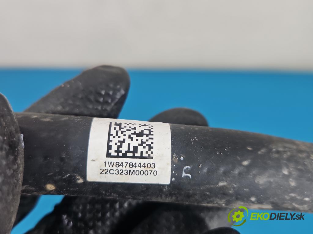 Bmw iX1 U11 0.0 elektrický: 272 HP automatic 200 kW 1 cm3 5- rúrka systému chladenia 8478456