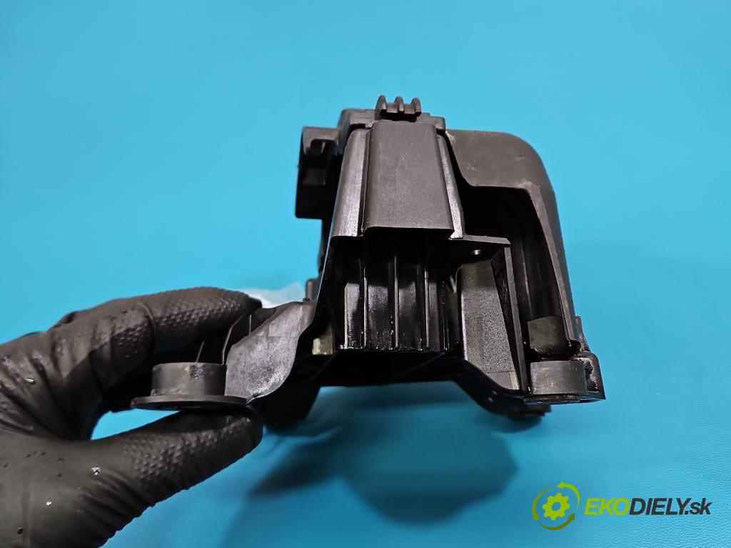 Bmw iX1 U11 0.0 elektrický: 272 HP automatic 200 kW 1 cm3 5- Upevnenie: 8490368