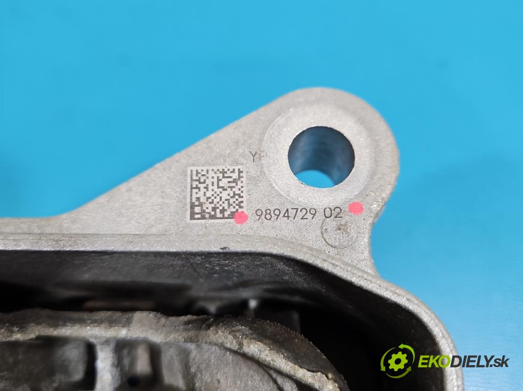 Bmw iX1 U11 0.0 elektrický: 272 hp automatic 200 kW 1 cm3 5- Polštář: motoru 9894729 (Držák motoru)