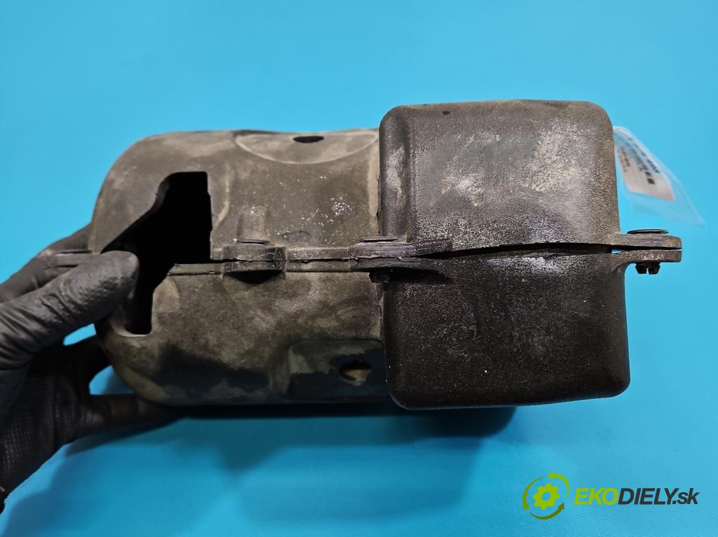 Bmw iX1 U11 0.0 elektrický: 272 HP automatic 200 kW 1 cm3 5- kryt 9871511