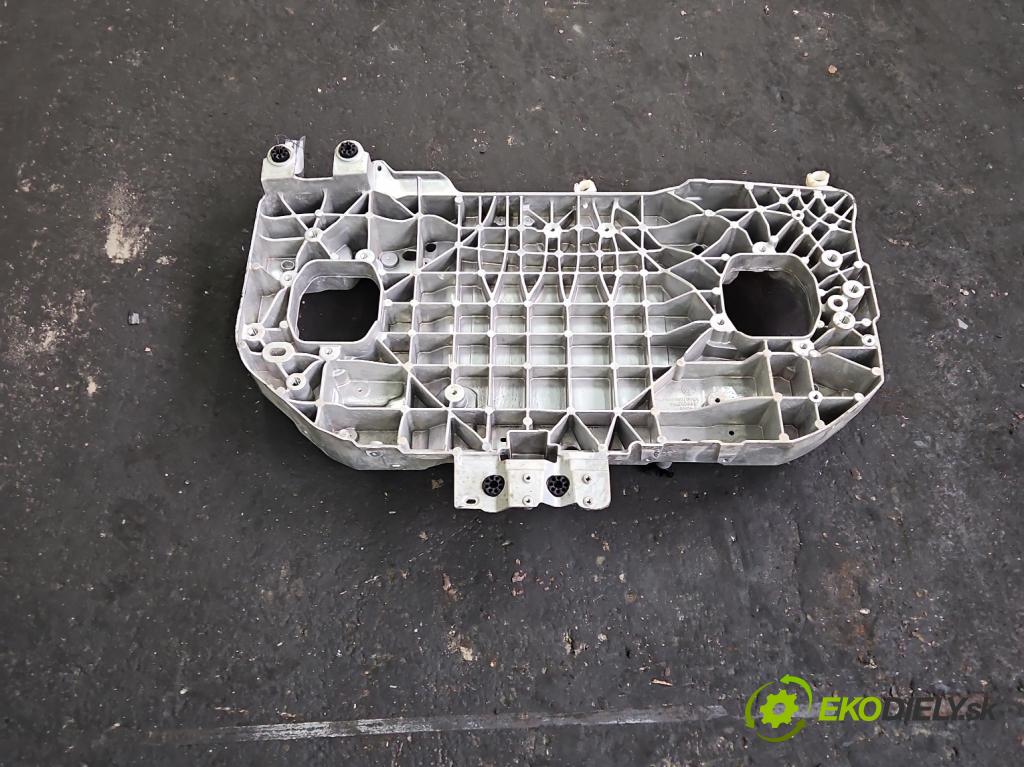 Bmw iX1 U11 0.0 elektrický: 272 HP automatic 200 kW 1 cm3 5- Upevnenie: 4P9796429