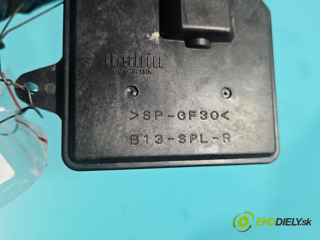 Mazda 6 I GG 2002-2007 2.0 16V 141 HP manual 104 kW 1999 cm3 5- zámok predné pravý