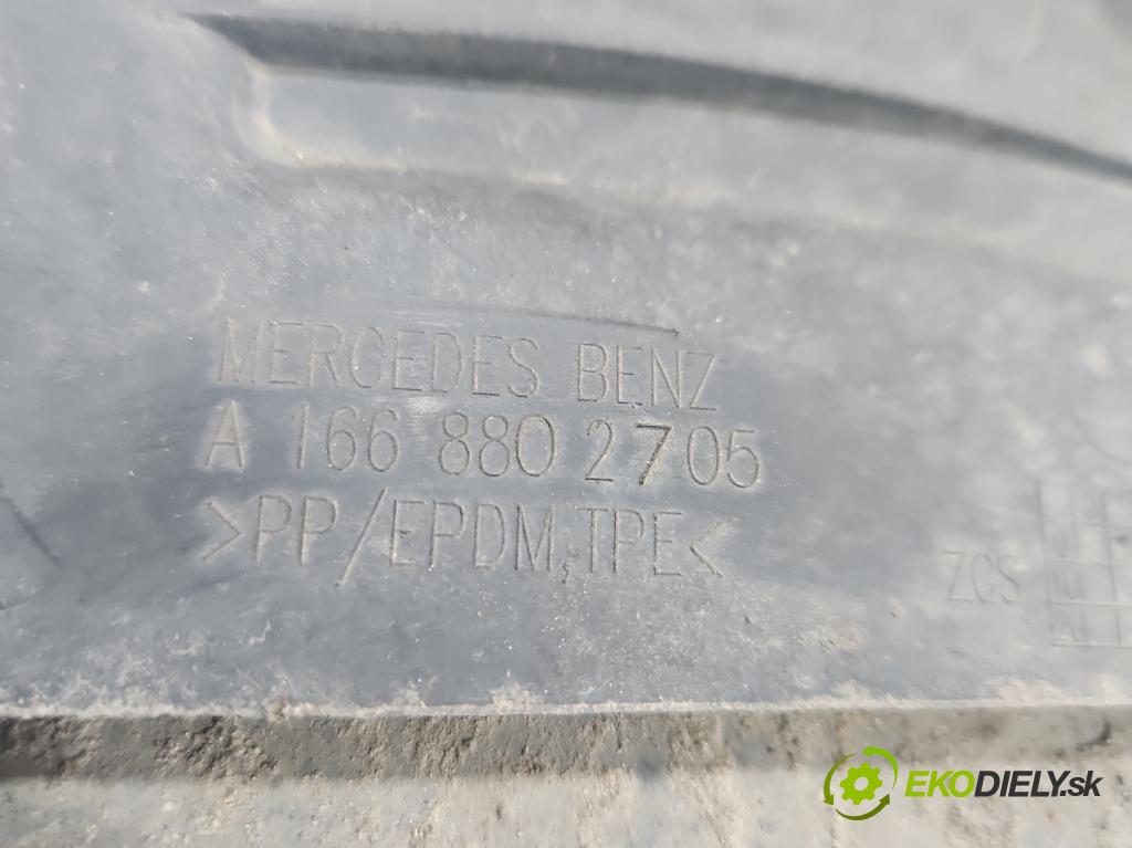 Mercedes GL II X166 2012-2015 4.7 V8 278928 340KM automatic 250 kW 4663 cm3 5- blatník: přední pravé A1668802705