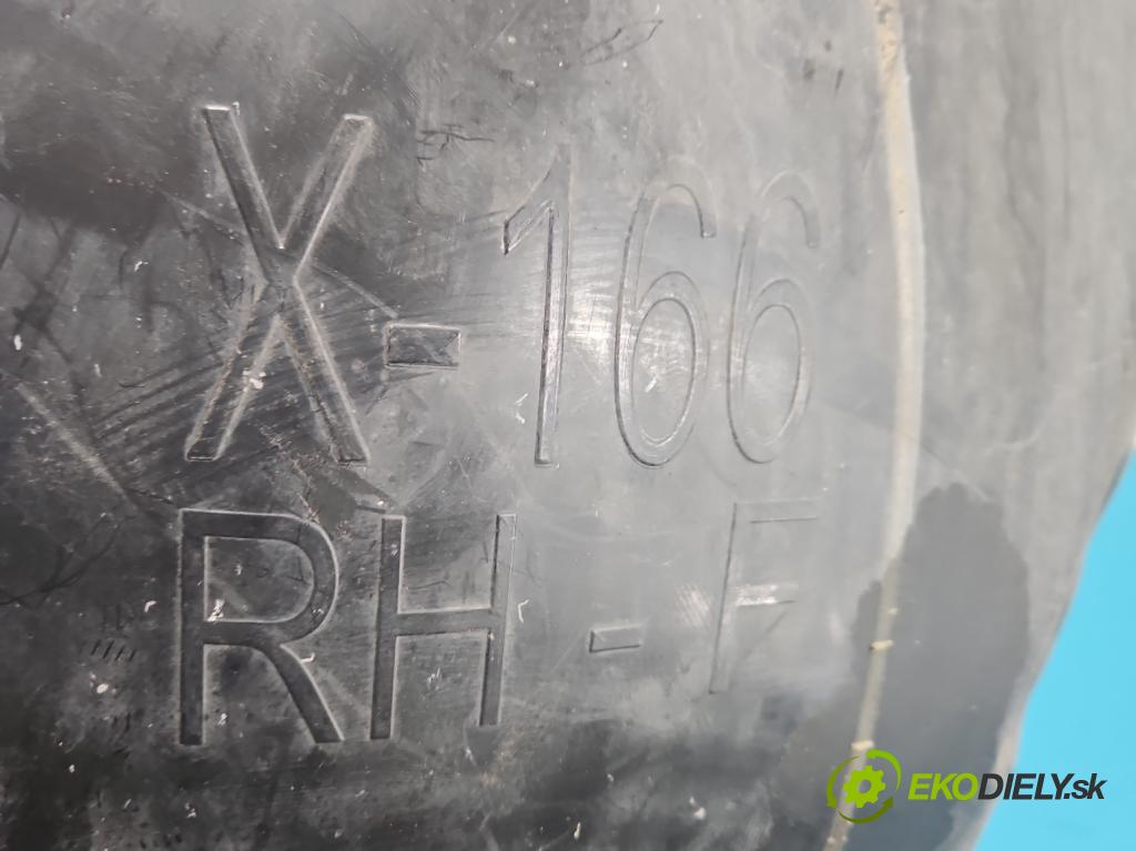 Mercedes GL II X166 2012-2015 4.7 V8 278928 340KM automatic 250 kW 4663 cm3 5- blatník: přední pravé A1668802705