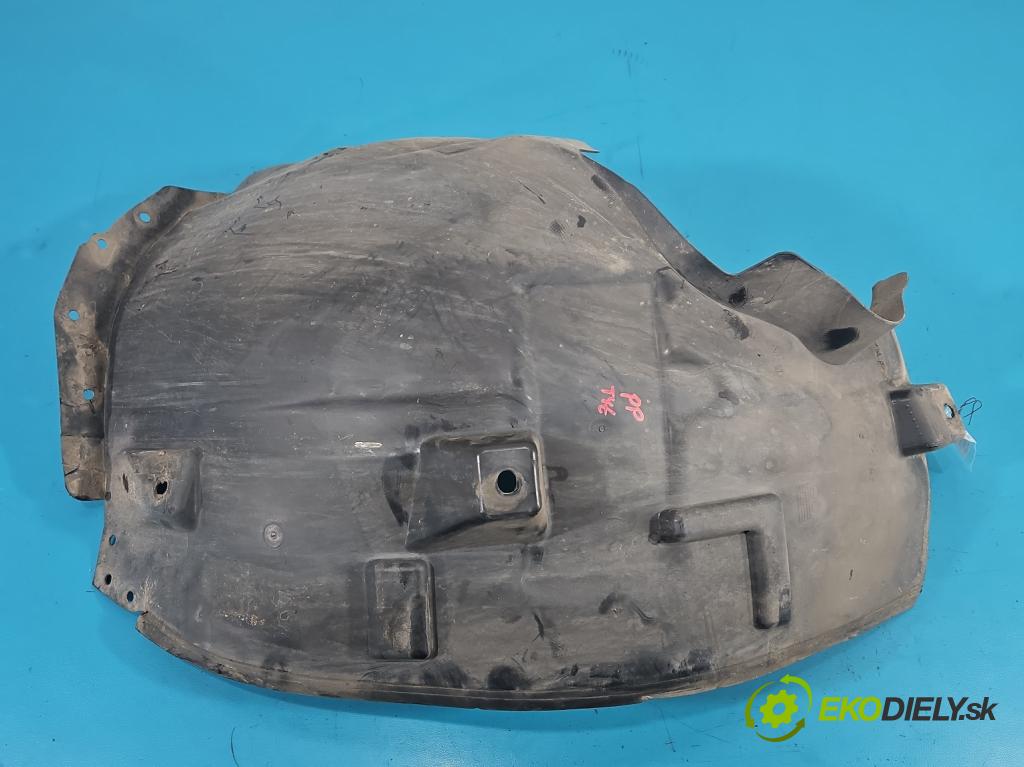 Mercedes GL II X166 2012-2015 4.7 V8 278928 340KM automatic 250 kW 4663 cm3 5- blatník: přední pravé A1668847722