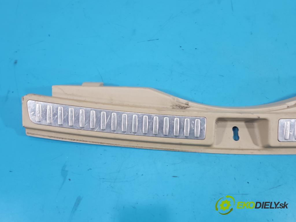 Mercedes GL II X166 2012-2015 4.7 V8 340KM: automatic 250 kW 4663 cm3 5- kryt plast A1666900341