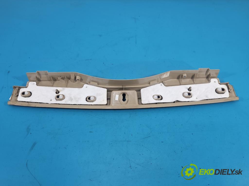 Mercedes GL II X166 2012-2015 4.7 V8 340KM: automatic 250 kW 4663 cm3 5- kryt plast A1666900341