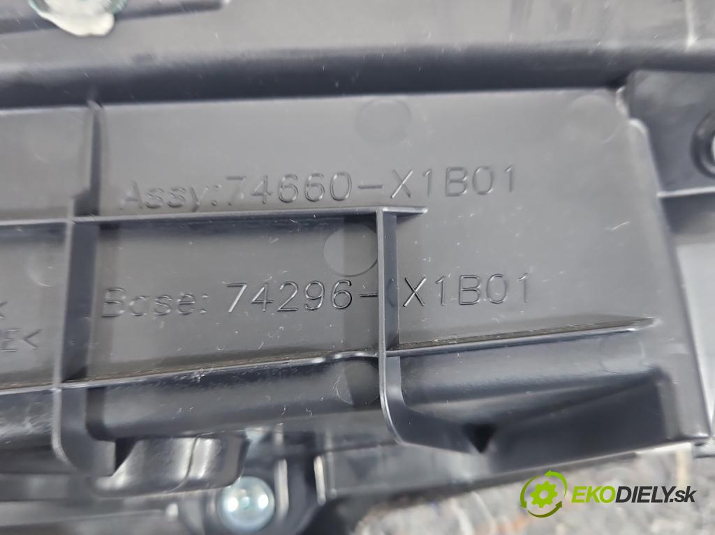 Lexus NX I 2014-2021 2.5 16V 155 HP automatic 114 kW 2494 cm3 5- Čalounictví: dvere zadné ľavé 74660-X1B01