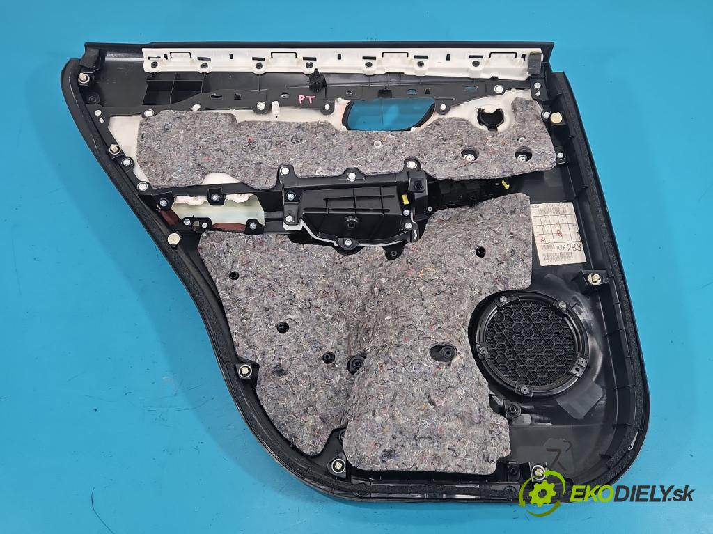 Lexus NX I 2014-2021 2.5 16V 155 HP automatic 114 kW 2494 cm3 5- Čalounictví: dvere zadné pravé 74650-X1B01