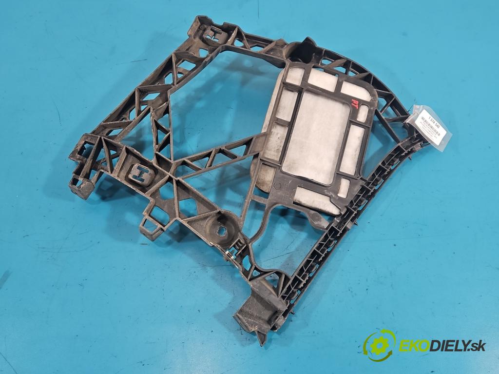 Mercedes GL II X166 2012-2015 4.7 V8 340KM: automatic 250 kW 4663 cm3 5- Boty: nárazník zadné pravý 