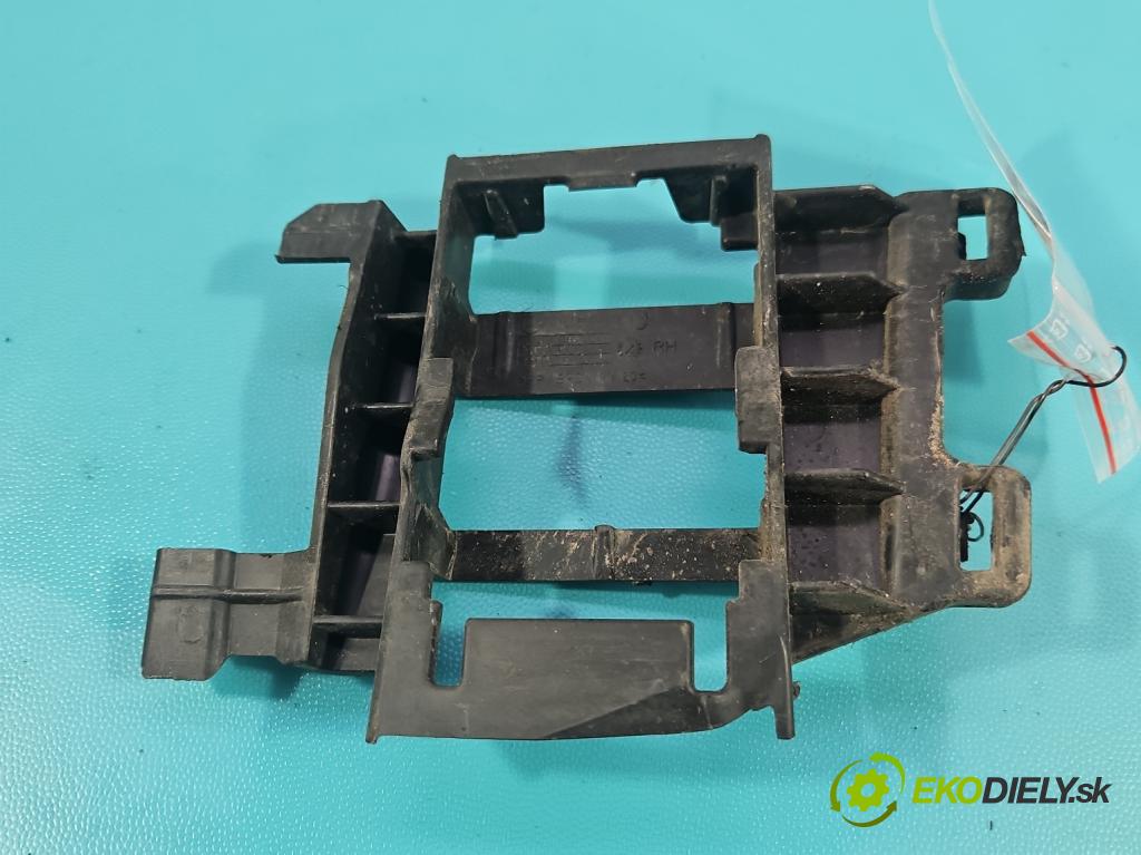 Mercedes GL II X166 2012-2015 4.7 V8 278928 340KM: automatic 250 kW 4663 cm3 5- Upevnenie: A1668840315