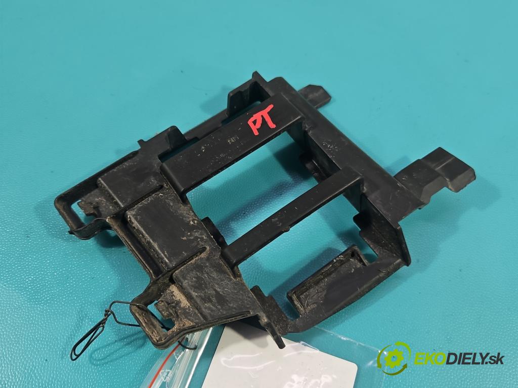 Mercedes GL II X166 2012-2015 4.7 V8 278928 340KM: automatic 250 kW 4663 cm3 5- Upevnenie: A1668840315