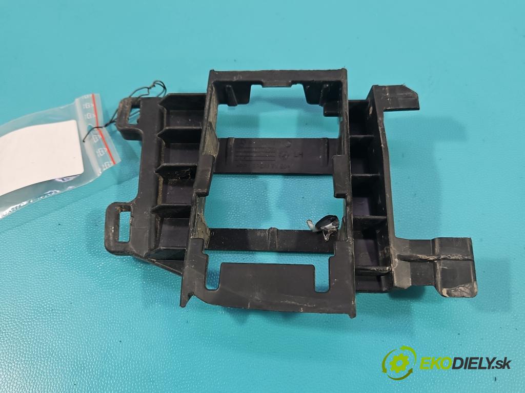 Mercedes GL II X166 2012-2015 4.7 V8 278928 340KM: automatic 250 kW 4663 cm3 5- Upevnenie: A1668840215