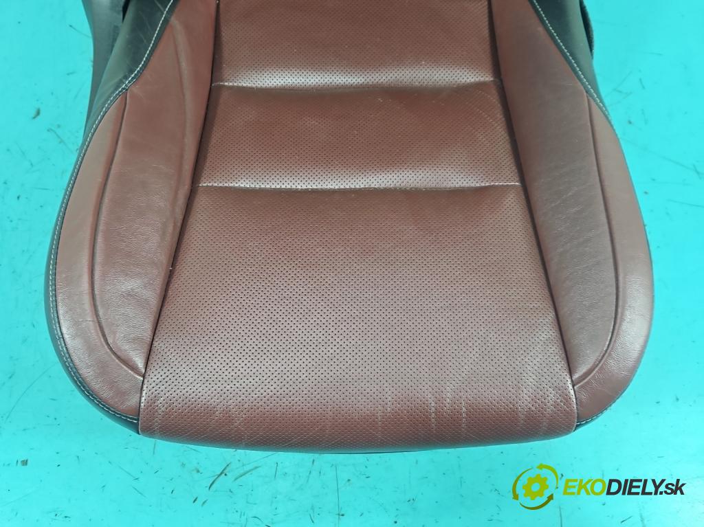Lexus NX I 2014-2021 2.5 16V 155 HP automatic 114 kW 2494 cm3 5- Sedačka pravý (Sedadlo)