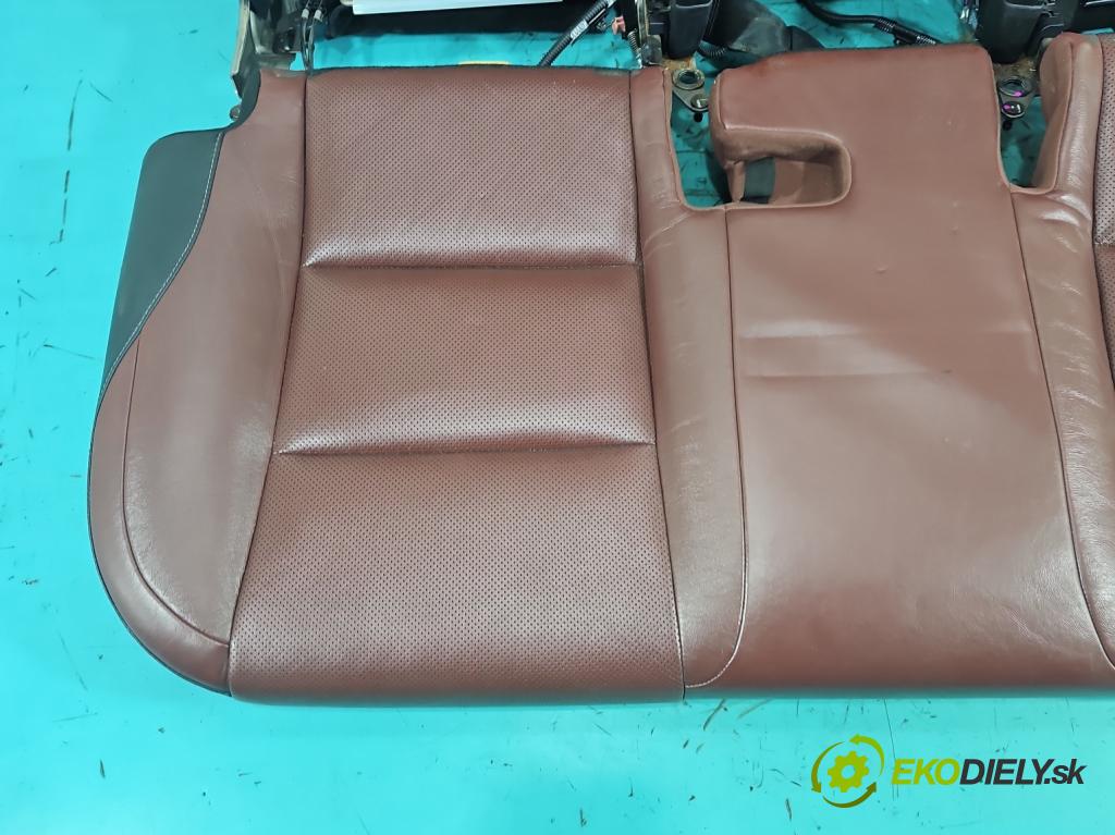 Lexus NX I 2014-2021 2.5 16V 155 HP automatic 114 kW 2494 cm3 5- Pohovka: zadné (Sedadlo)