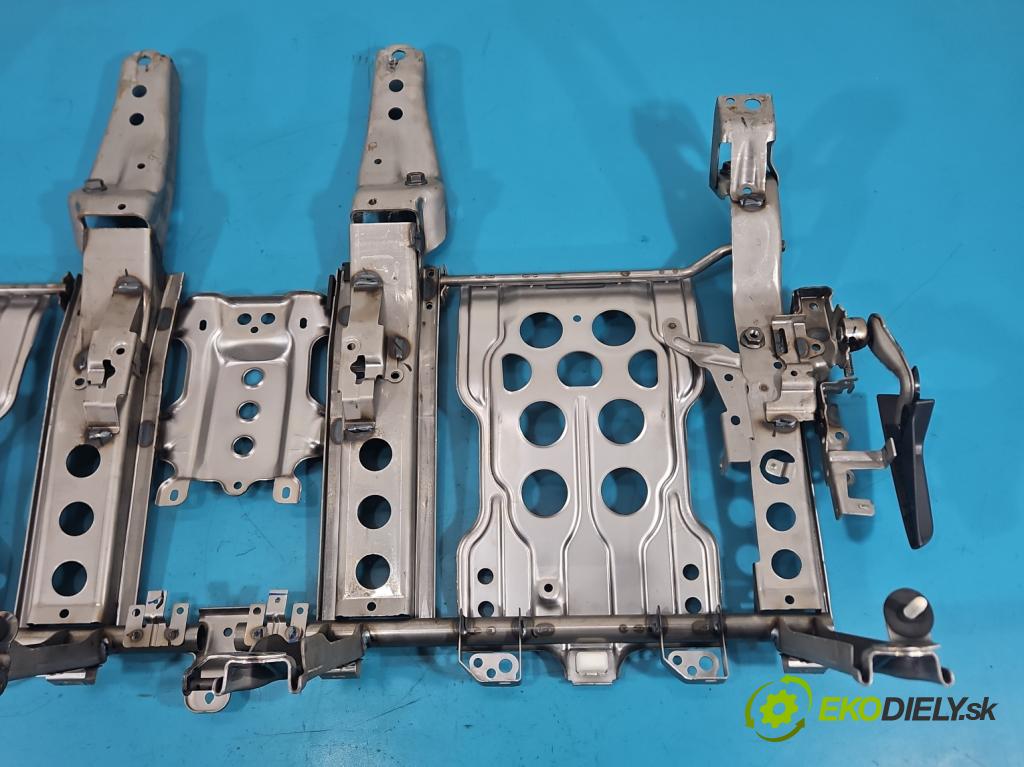 Lexus NX I 2014-2021 2.5 16V 155 hp automatic 114 kW 2494 cm3 5- Rám: