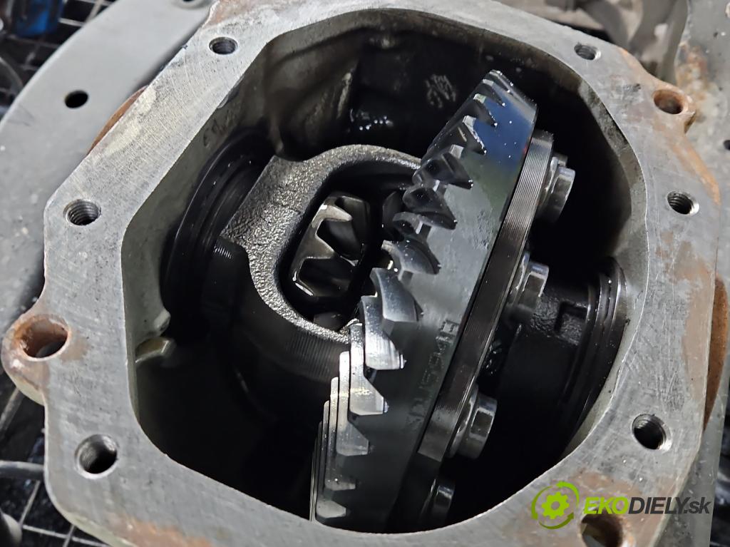 Mercedes GL II X166 2012-2015 4.7 V8 278928 340KM: automatic 250 kW 4663 cm3 5- Most: zadní: 1663501414