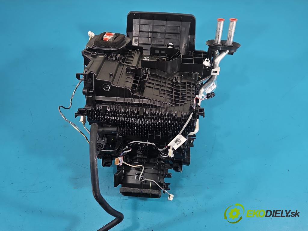 Toyota Corolla E21 2019- 1.5 12V 125 hp automatic 92 kW 1490 cm3 4- radiátor 87050-02W80 (Radiátor topení)