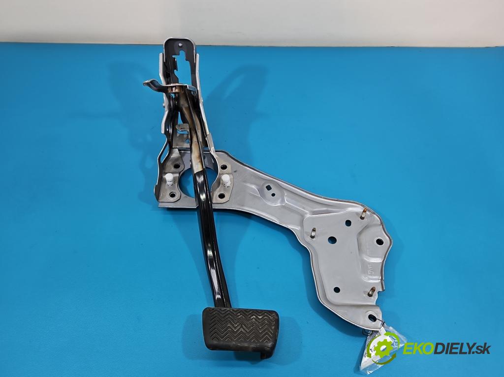 Toyota Corolla E21 2019- 1.5 12V 125 HP automatic 92 kW 1490 cm3 4- pedále ostatné