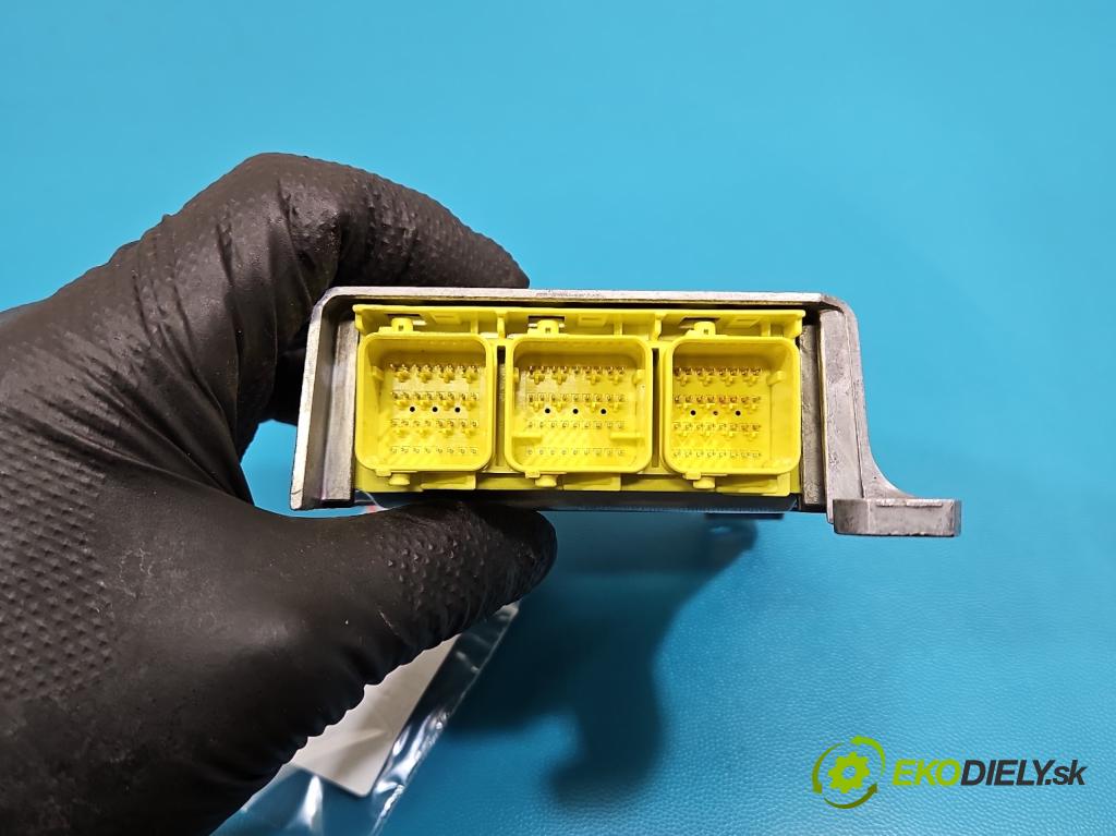 Toyota Corolla E21 2019- 1.5 12V 125 HP automatic 92 kW 1490 cm3 4- riadiaca jednotka vankúše: 89170-02N70