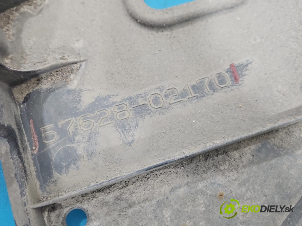 Toyota Corolla E21 2019- 1.5 12V 125 hp automatic 92 kW 1490 cm3 4- kryt 57628-02170