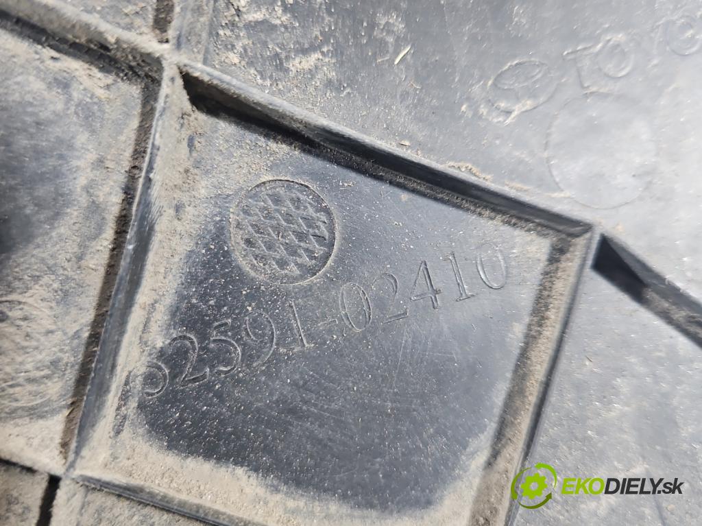 Toyota Corolla E21 2019- 1.5 12V 125 HP automatic 92 kW 1490 cm3 4- Blatník: zadné pravé 52591-02410