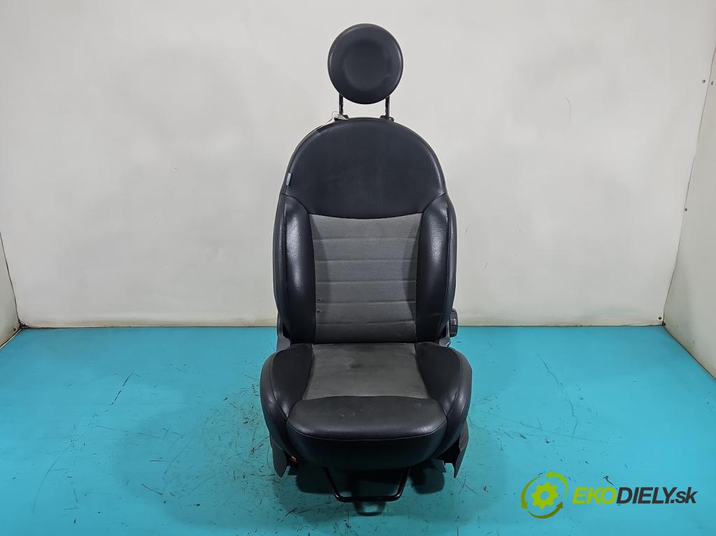 Fiat 500 2007-2020 1.3 jtd 75 HP manual 55 kW 1248 cm3 3- Sedačka pravý  (Sedadlo)