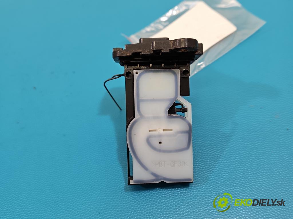 Toyota Corolla E21 2019- 1.5 12V 125 HP automatic 92 kW 1490 cm3 4- průtokoměr: 22204-24010 (Váha vzduchu)