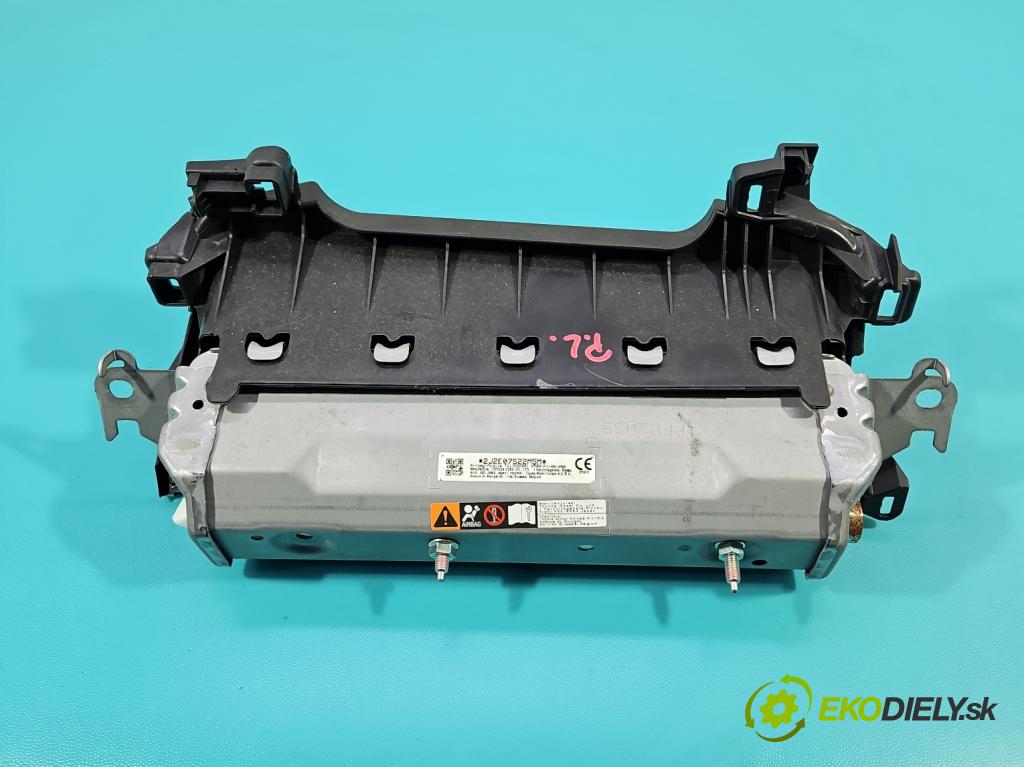 Toyota Corolla E21 2019- 1.5 12V 125 HP automatic 92 kW 1490 cm3 4- airbag vzduch: 2J2E07522M5M