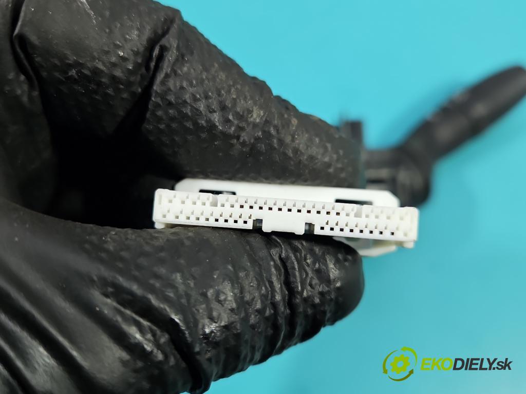 Toyota Corolla E21 2019- 1.5 12V 125 HP automatic 92 kW 1490 cm3 4- prepínač komplex: 02A40-17J914 (Prepínacie páčky pod volantom)