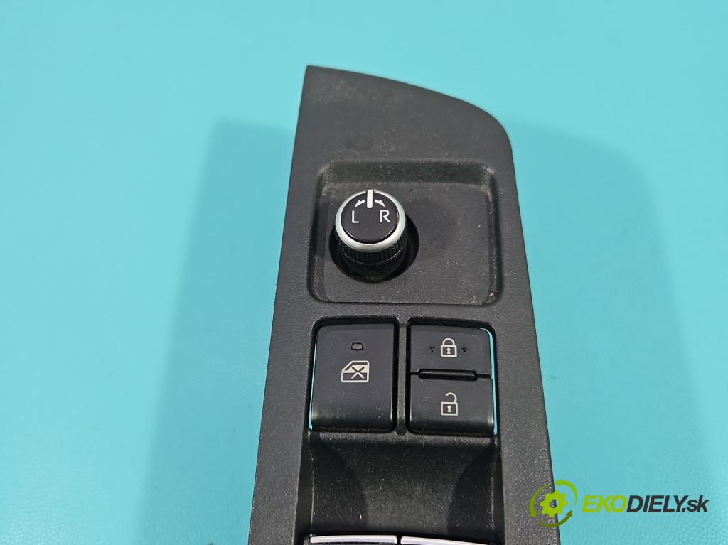 Toyota Corolla E21 2019- 1.5 12V 125 HP automatic 92 kW 1490 cm3 4- prepínač okien spätných zrkadiel 84040-02160M