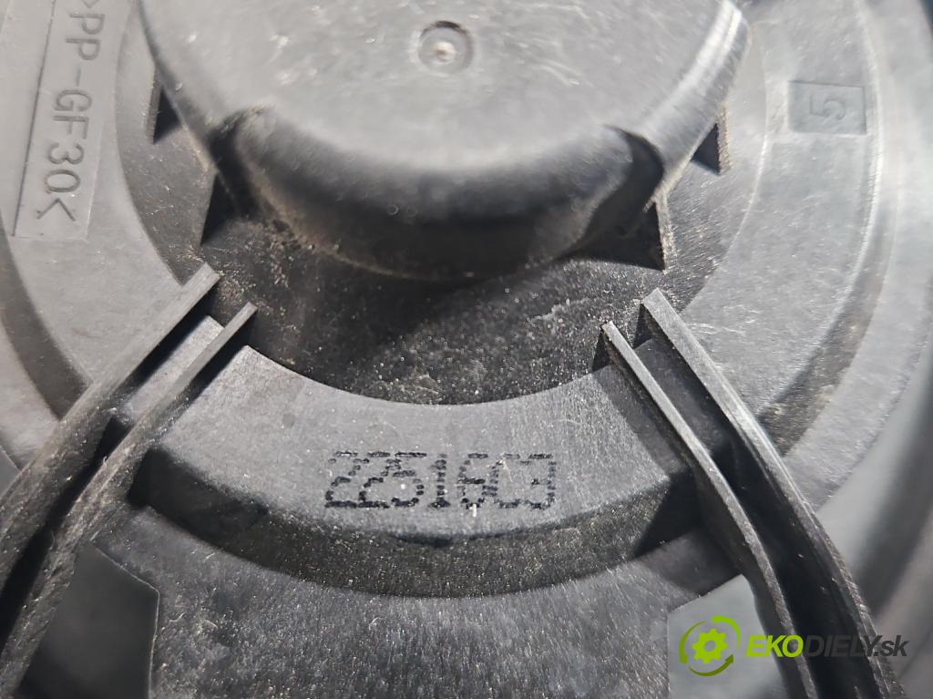 Toyota Corolla E21 2019- 1.5 12V 125 HP automatic 92 kW 1490 cm3 4- reproduktory komplet 86160-02B80