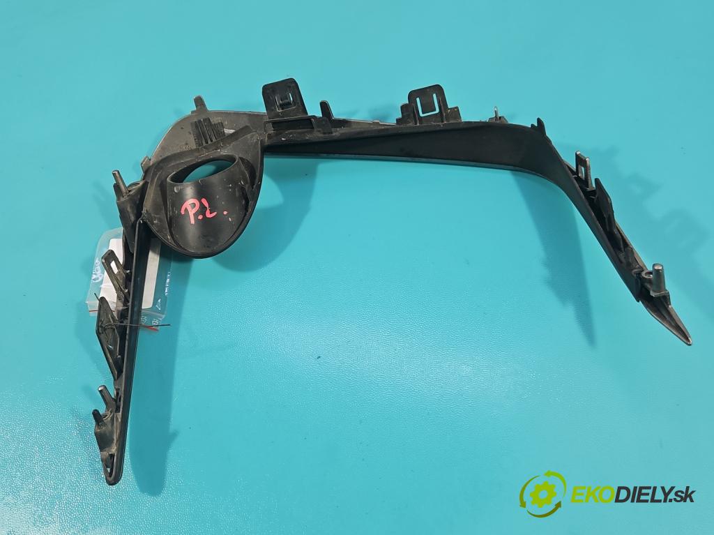 Toyota Corolla E21 2019- 1.5 12V 125 HP automatic 92 kW 1490 cm3 4- blenda mriežka: nárazník ľavé 81482-02A70