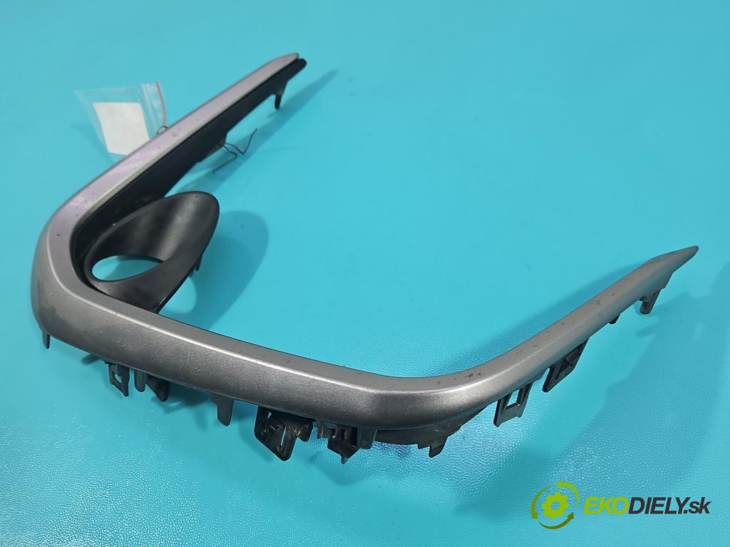 Toyota Corolla E21 2019- 1.5 12V 125 HP automatic 92 kW 1490 cm3 4- blenda mriežka: nárazník ľavé 81482-02A70