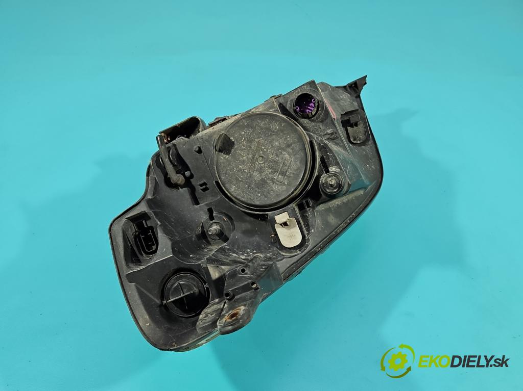 Peugeot Bipper 1.4 hdi 68 HP manual 50 kW 1399 cm3 5- Reflektor: pravý  (Svetlo predné pravé)