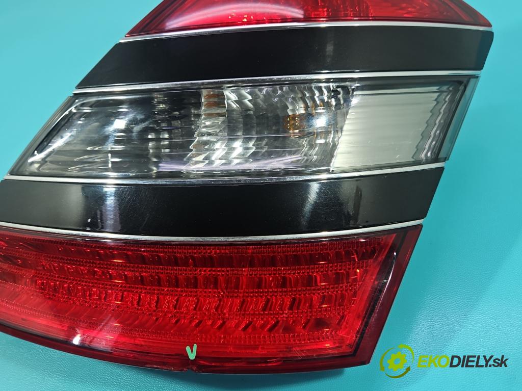 Mercedes S W221 2005-2013 3.5 V6 272 HP automatic 200 kW 3498 cm3 4- svetlo / reflektor zadné pravé A2218200264 (Kľučka dverí ostatné)
