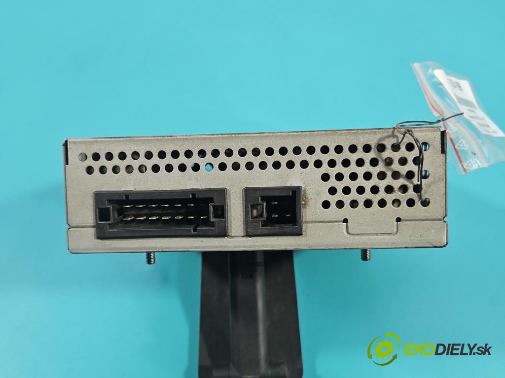 Mercedes S W221 2005-2013 3.5 V6 272 HP automatic 200 kW 3498 cm3 4- Zesilovač: A2218704689 (Zosilňovač)