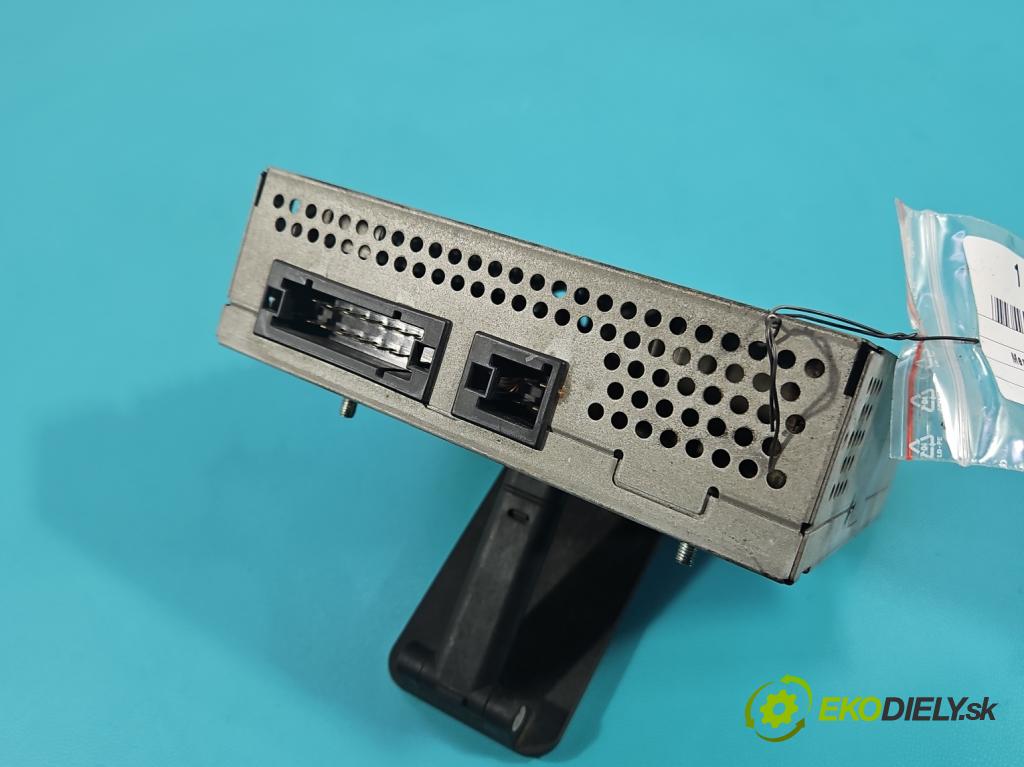 Mercedes S W221 2005-2013 3.5 V6 272 hp automatic 200 kW 3498 cm3 4- Zesilovač: A2218704689 (Zesilovač)