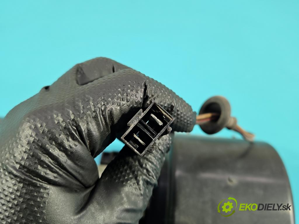 Skoda Felicia 1.3 mpi 68 HP manual 50 kW 1289 cm3 5- ventilátor vzduchu