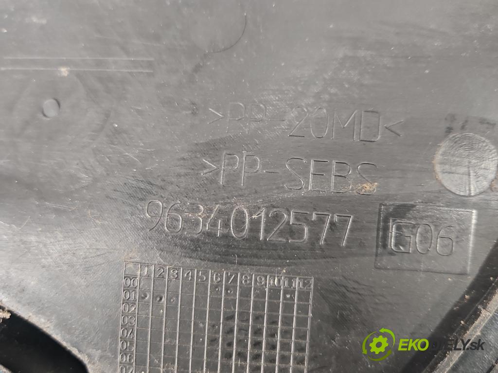 Peugeot 307 1.6 16V 109 hp manual 80 kW 1587 cm3 5- torpédo 9634012577 (Plast pod čelním sklem)