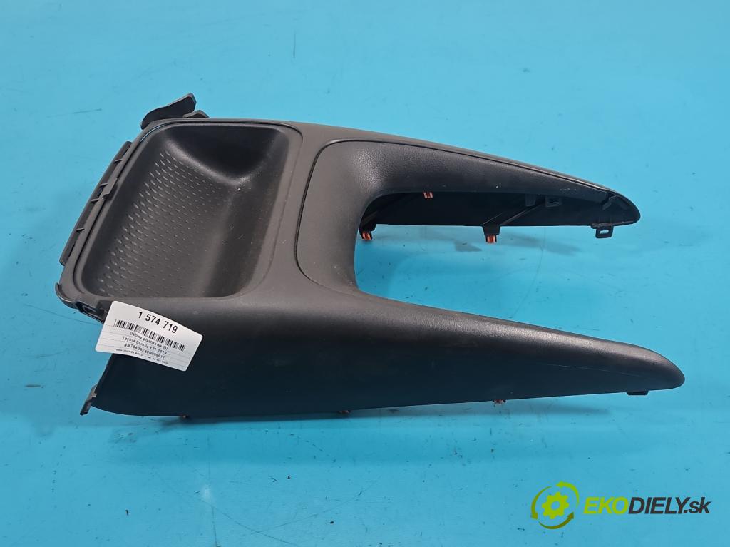 Toyota Corolla E21 2019- 1.5 12V 125 hp automatic 92 kW 1490 cm3 4- kryt plastová 58831-02270