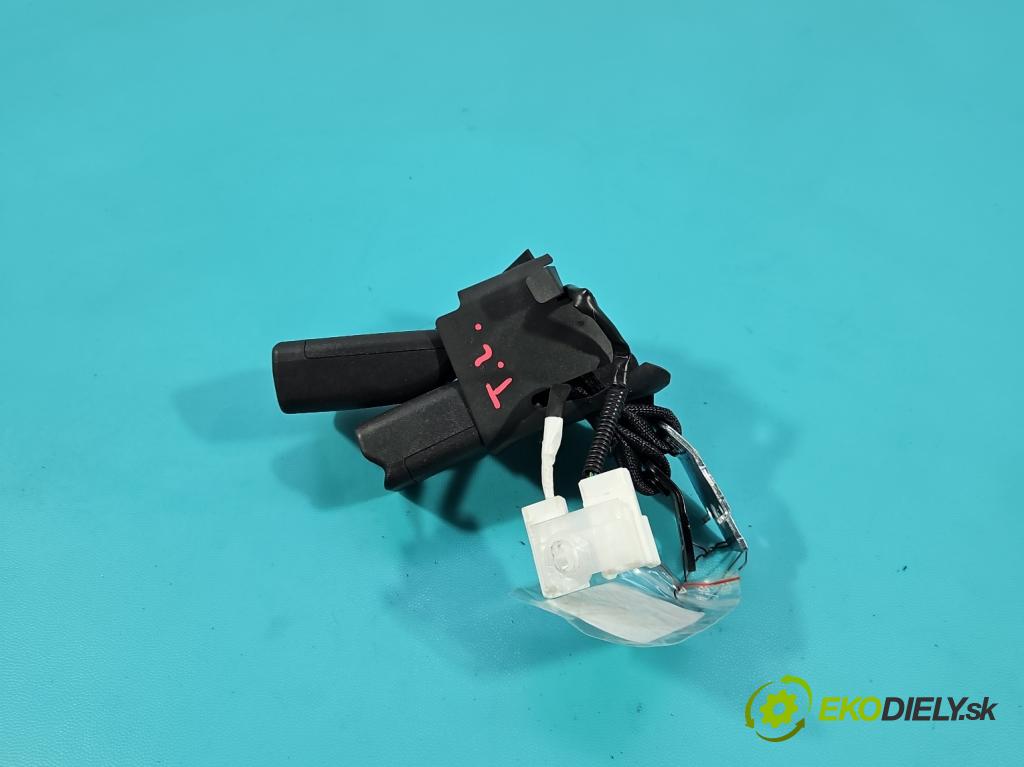 Toyota Corolla E21 2019- 1.5 12V 125 HP automatic 92 kW 1490 cm3 4- pas bezpečnosť: zadné ľavý 309104610AA