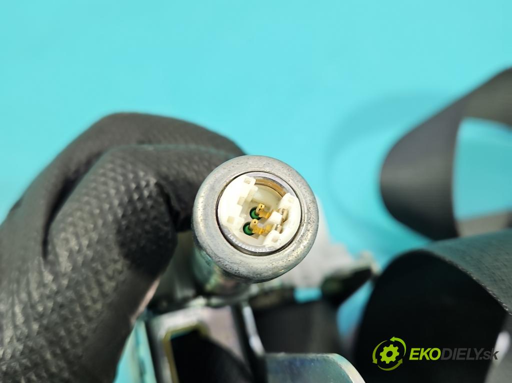 Toyota Corolla E21 2019- 1.5 12V 125 HP automatic 92 kW 1490 cm3 4- pas bezpečnosť: predné pravý 7P3200-P