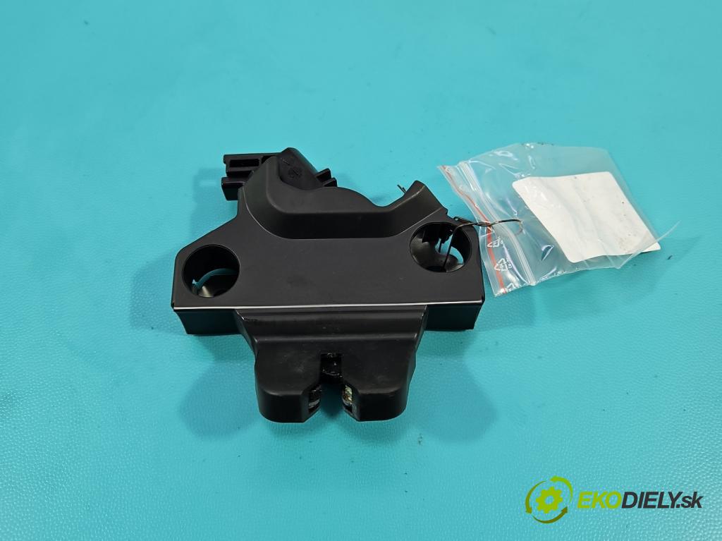 Toyota Corolla E21 2019- 1.5 12V 125 HP automatic 92 kW 1490 cm3 4- zámok kufrové dvere zadné