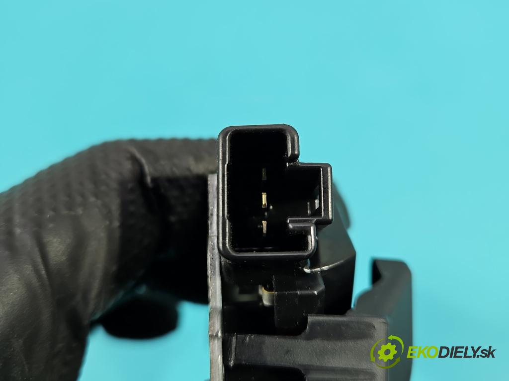 Toyota Corolla E21 2019- 1.5 12V 125 HP automatic 92 kW 1490 cm3 4- zámok kufrové dvere zadné